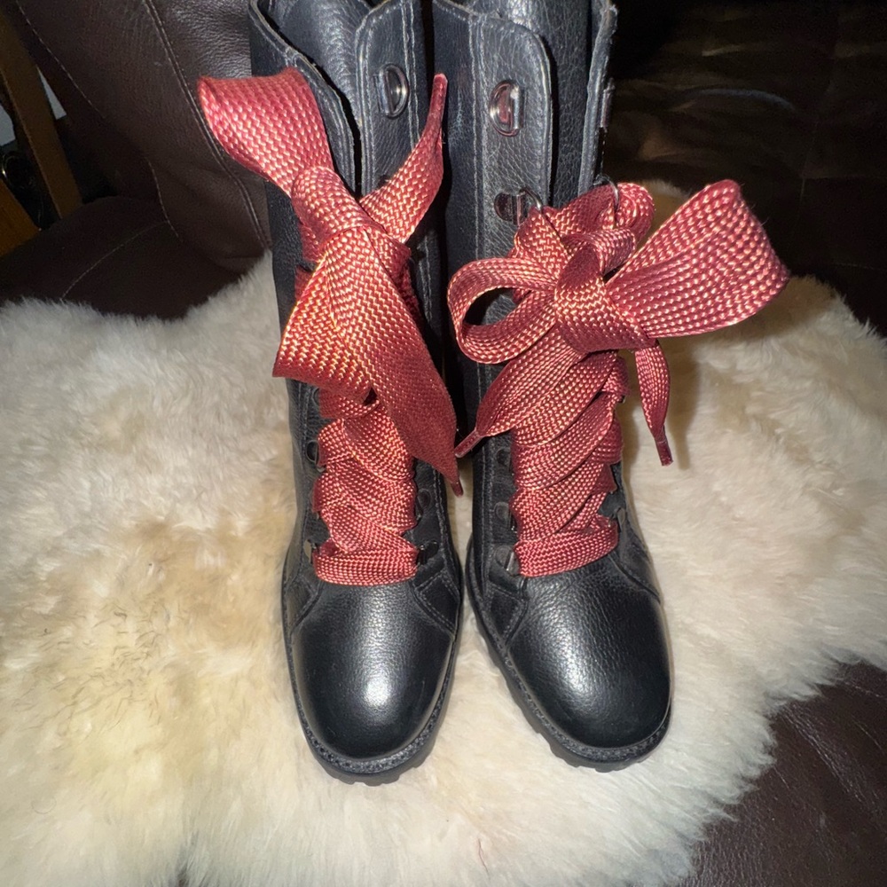 Schutz Black Leather Boots with Red Laces - Picture 6 of 12